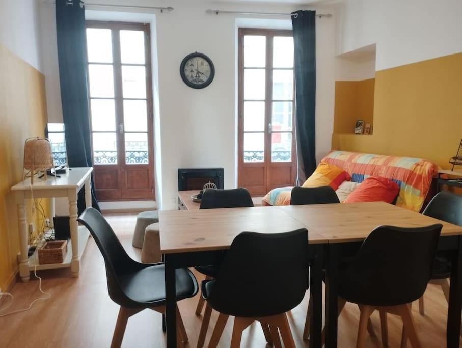 Appartement En Plein Centre. Carpentras Exteriör bild