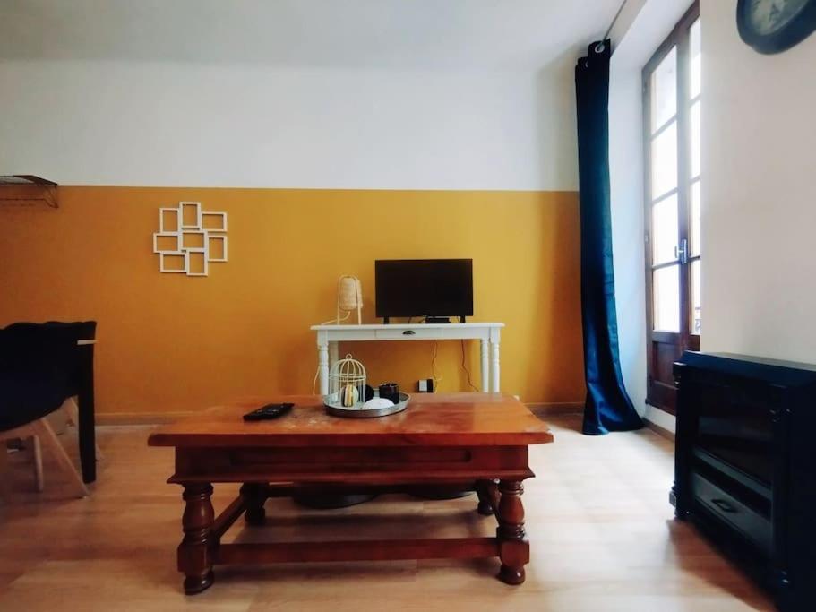 Appartement En Plein Centre. Carpentras Exteriör bild