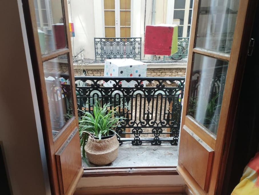 Appartement En Plein Centre. Carpentras Exteriör bild